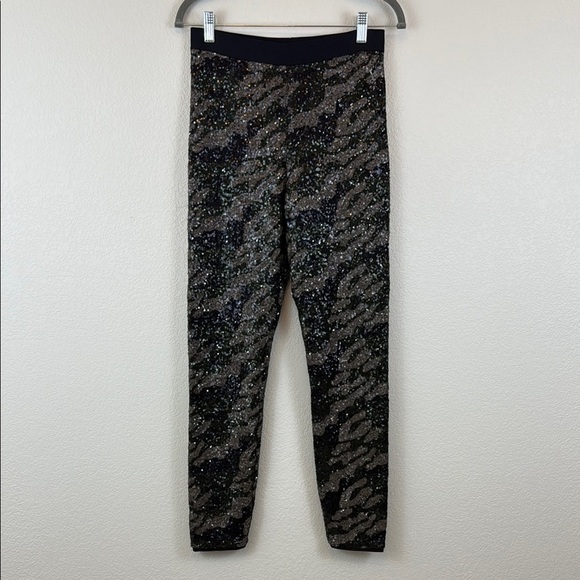 BCBGMAXAZRIA Dena Green and Black Camo Sequin Leggings Size Small - Picture 3 of 10